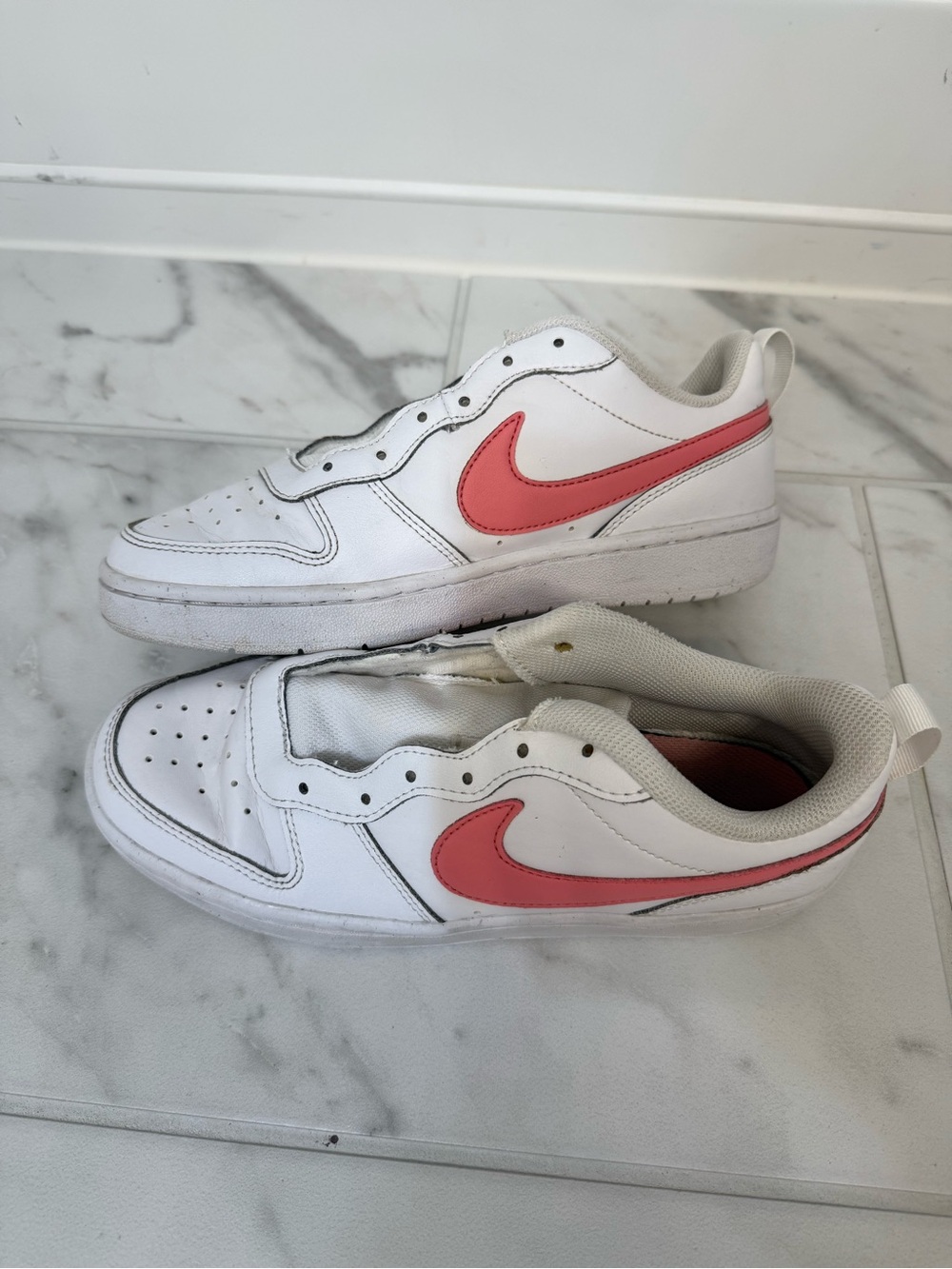 Nike Court Legacy 2.0 white sneakers with pink Nike swoosh, size US 6Y